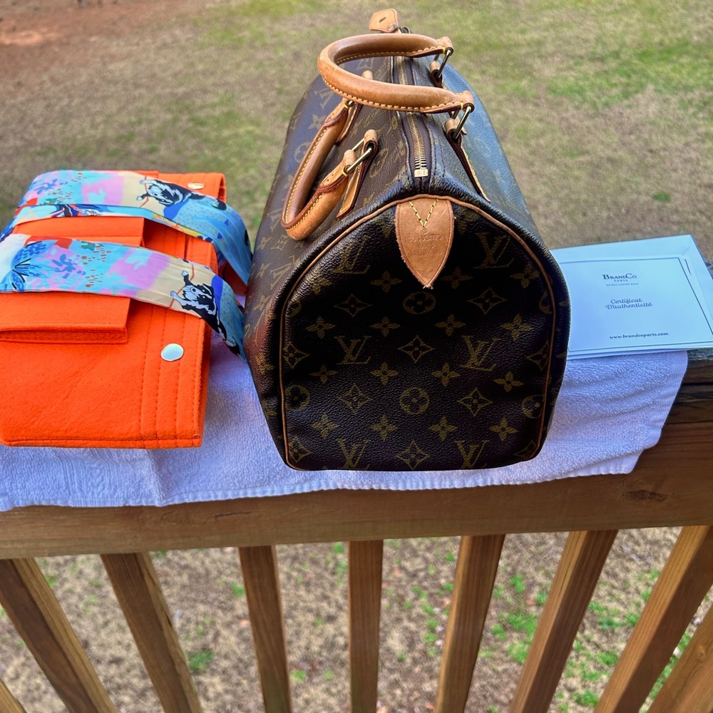 💯 % Authentic Louis Vuitton Speedy 30
